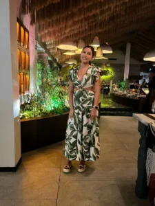 Alyshon L., edecán AA mexicana en Cancún