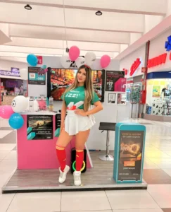 Arely P., edecán AA mexicana en CDMX