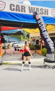 Aridai G., edecán AA mexicana en Monterrey