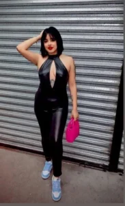 Berenice G., edecán AA mexicana en Monterrey