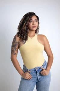 Gabriela G., edecán AA mexicana en CDMX