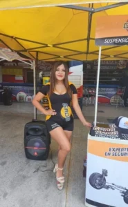 Gilda N., edecán AA mexicana en Puebla