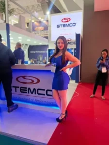 Lizbeth C., edecán AA mexicana en Puebla
