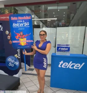 María José M., edecán AA mexicana en Mérida