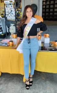 Mariss S., edecán AA mexicana en Puebla