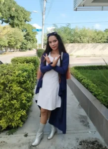 Nadia T., edecán AA mexicana en Mérida