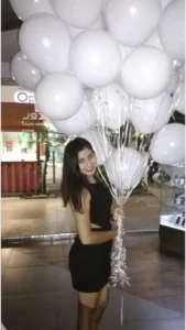 Natalia L., edecán AA mexicana en Mérida