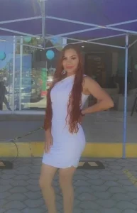 Sandra B., edecán AA mexicana en Puebla