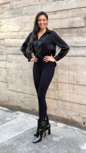 Alondra R., edecán AAA argentina en CDMX
