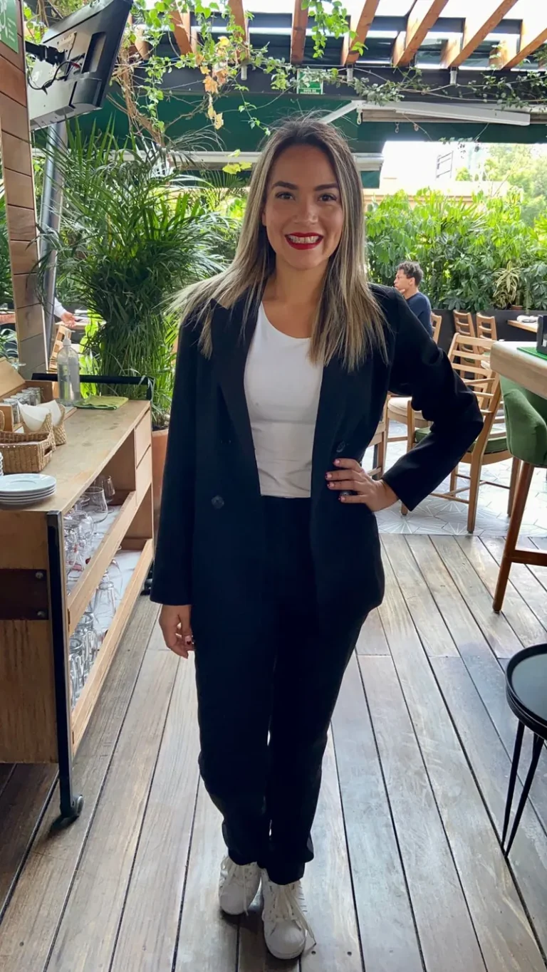 Arianna B., edecán AAA mexicana en CDMX