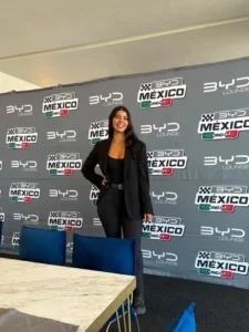 Camila P., edecán AAA+ argentina bilingüe en CDMX