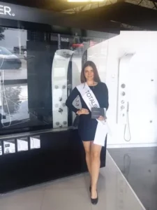 Christine C., edecán AAA venezolana en Puebla