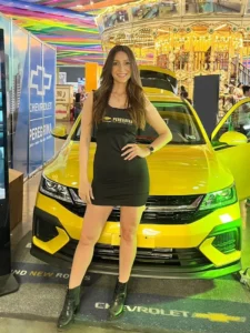 Corina L., edecán AAA venezolana en CDMX