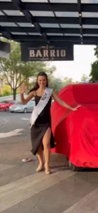 Elena C., edecán AAA española en CDMX
