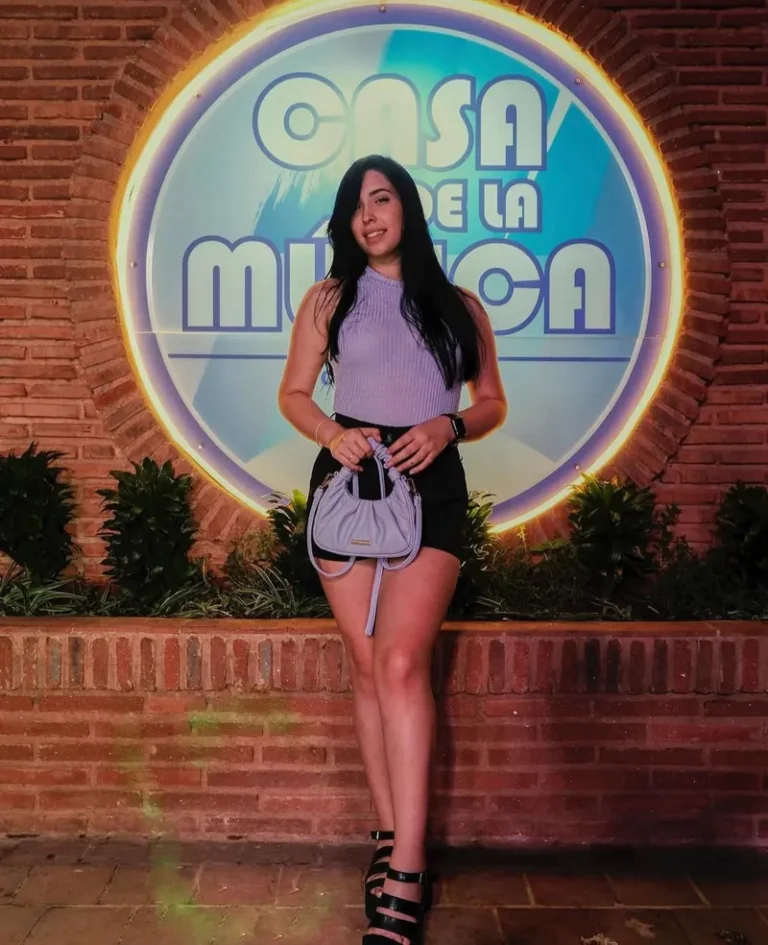 Gretel R., edecán AAA mexicana en CDMX
