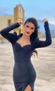 Ilce M., edecán AAA mexicana en Monterrey