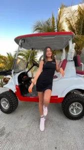 Paola S., edecán AAA argentina en Cancún