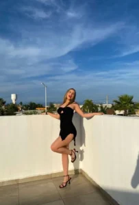 Paula M., edecán AAA mexicana en Monterrey