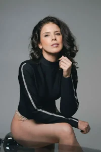 Priscilla B., edecán AAA costarricense en CDMX