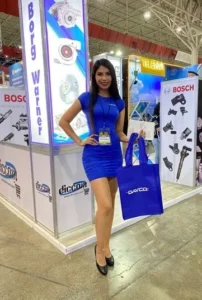 Stephanie A., edecán AAA mexicana en Monterrey