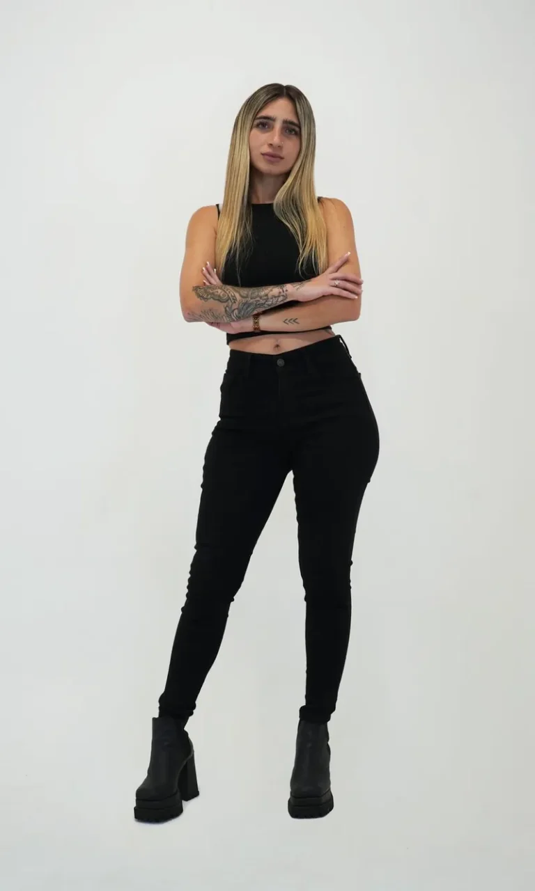 Tali B., edecán AAA argentina en CDMX